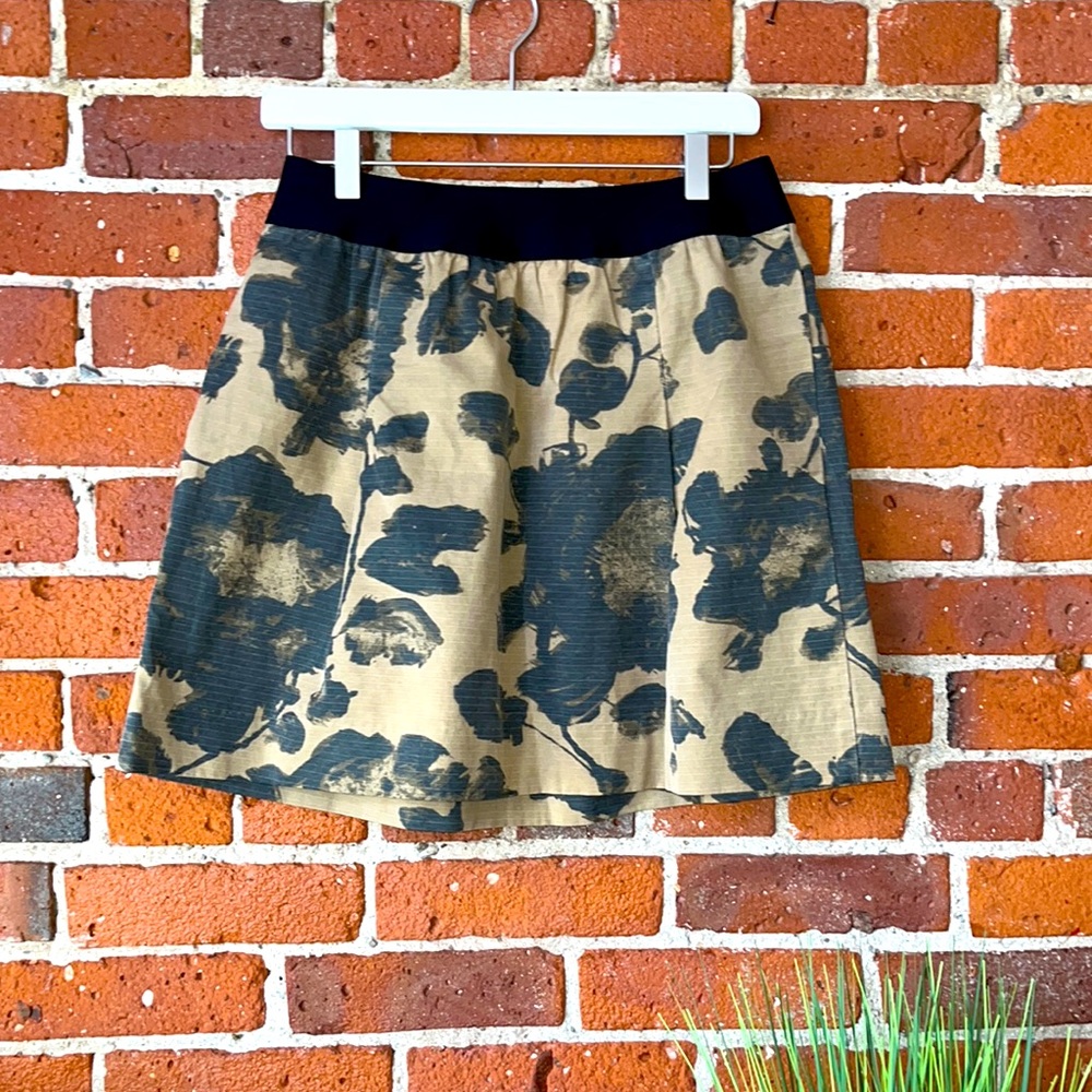 J. Crew Skirt Pocketed Mini Tan Design, Size 6